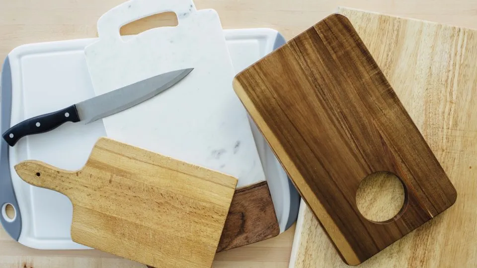 what-are-the-essential-kitchen-tools-for-daily-cooking-2